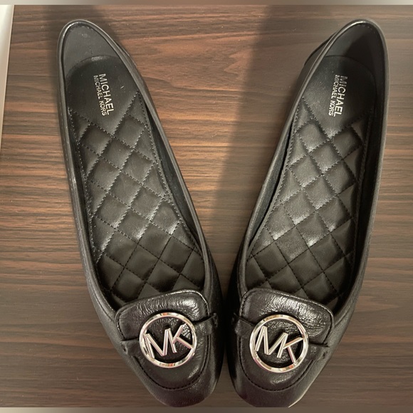 Michael Kors Women’s Lillie Ballet Flats Size 10 - Black Excellent Condition - Picture 2 of 4